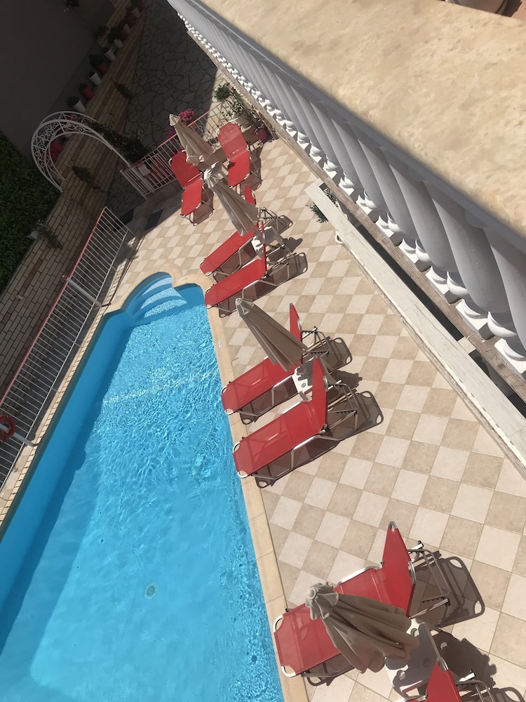 Villa Antonis