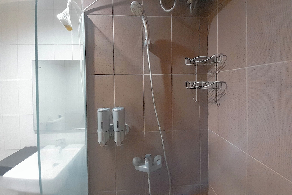 Relaxing 1Br At Dago Suites Apartment