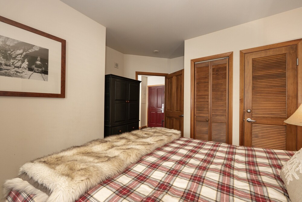 Select Unit 2509 - Zephyr Mountain Lodge 2 Bedroom Condo
