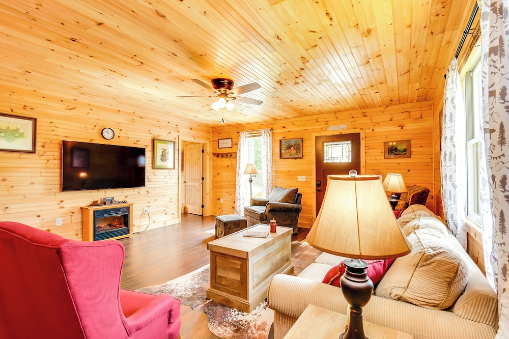 18 Mi to Red River Gorge: Beattyville Retreat