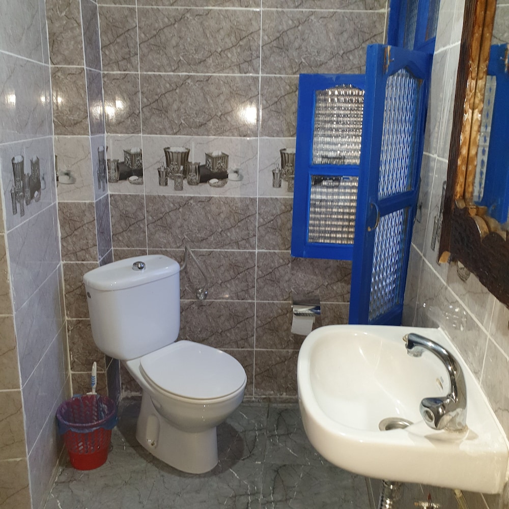 aline hostel