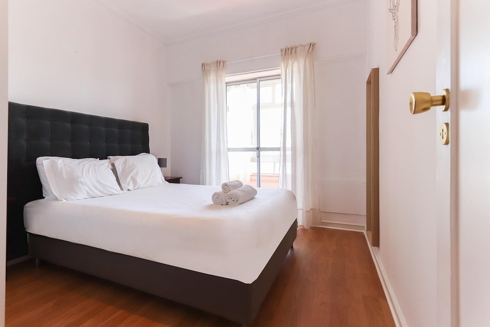 Oeiras Vacations - Oeiras Balcony by Homing - Property Image 7