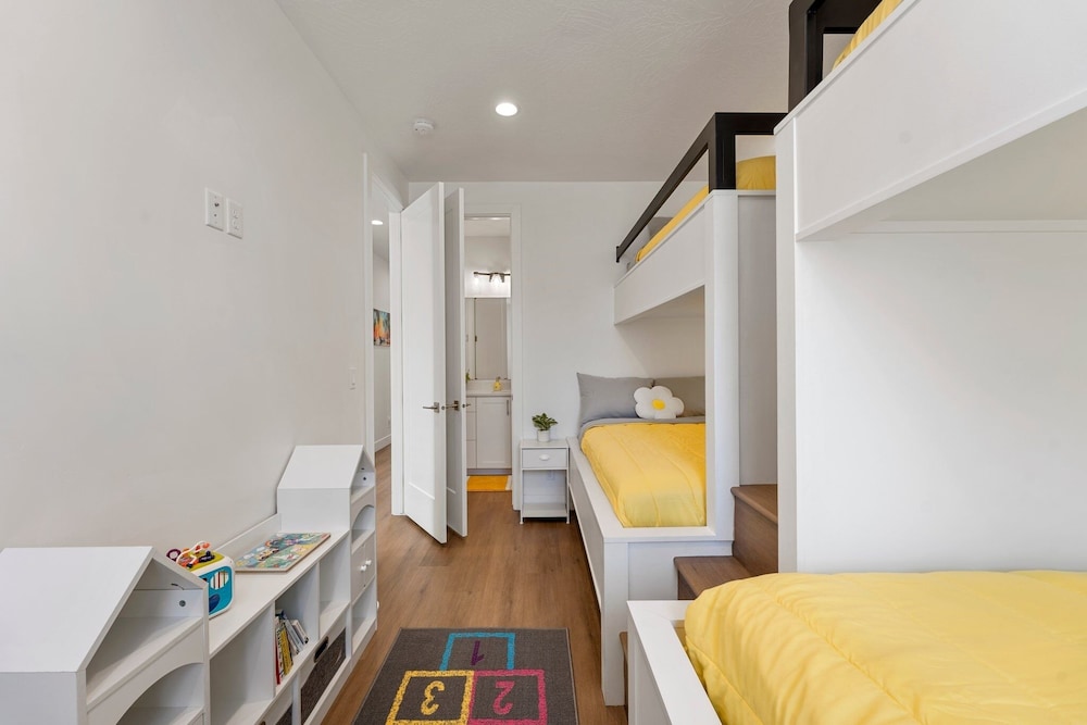 Beech Bungalow 5 Bedroom Townhouse