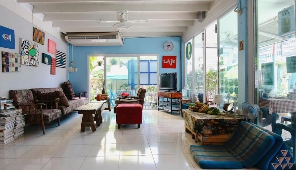 lounge