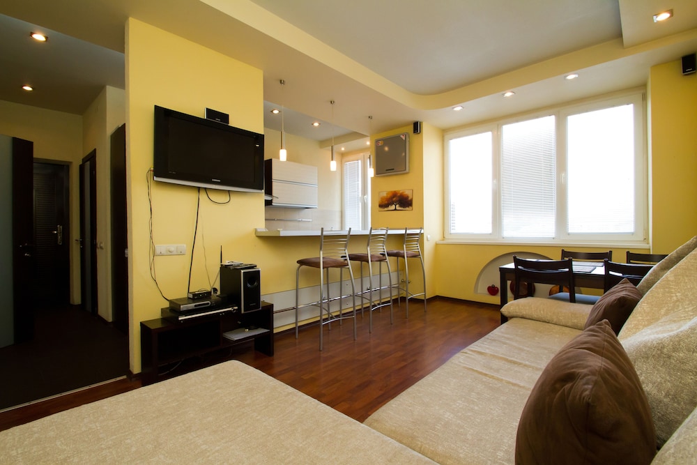 Alma Apartments
