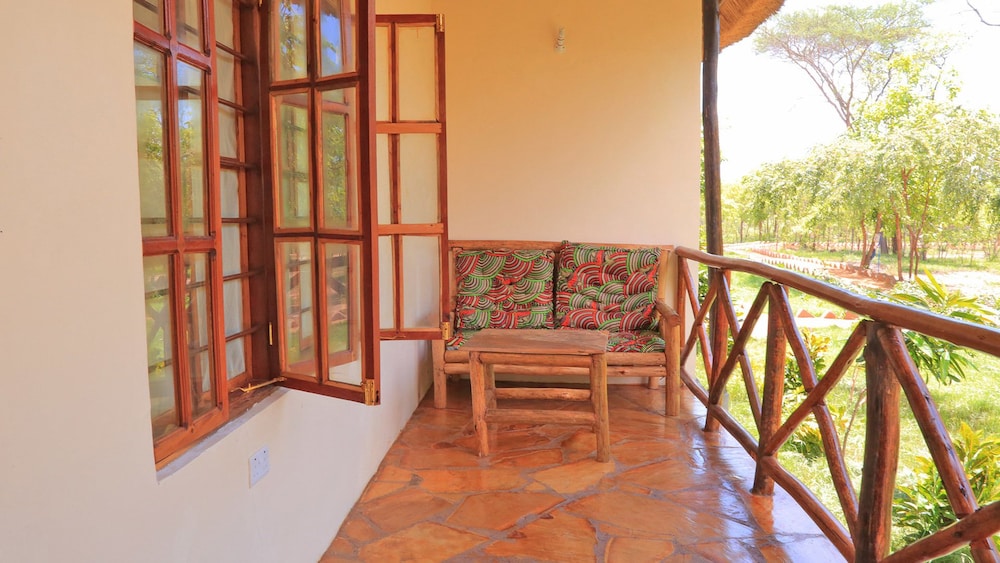 Mikumi Adventure Lodge