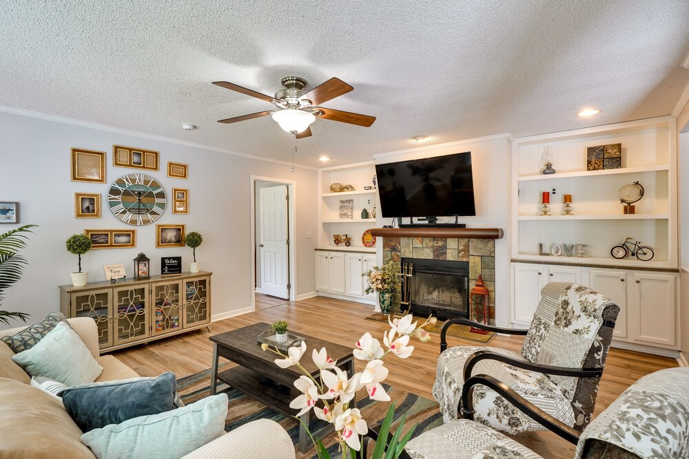 Hillsborough Vacation Rental ~ 18 Mi to Durham! view 4