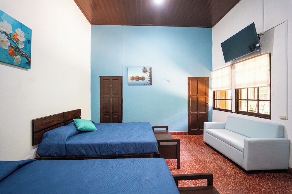 503 Casa Hostal