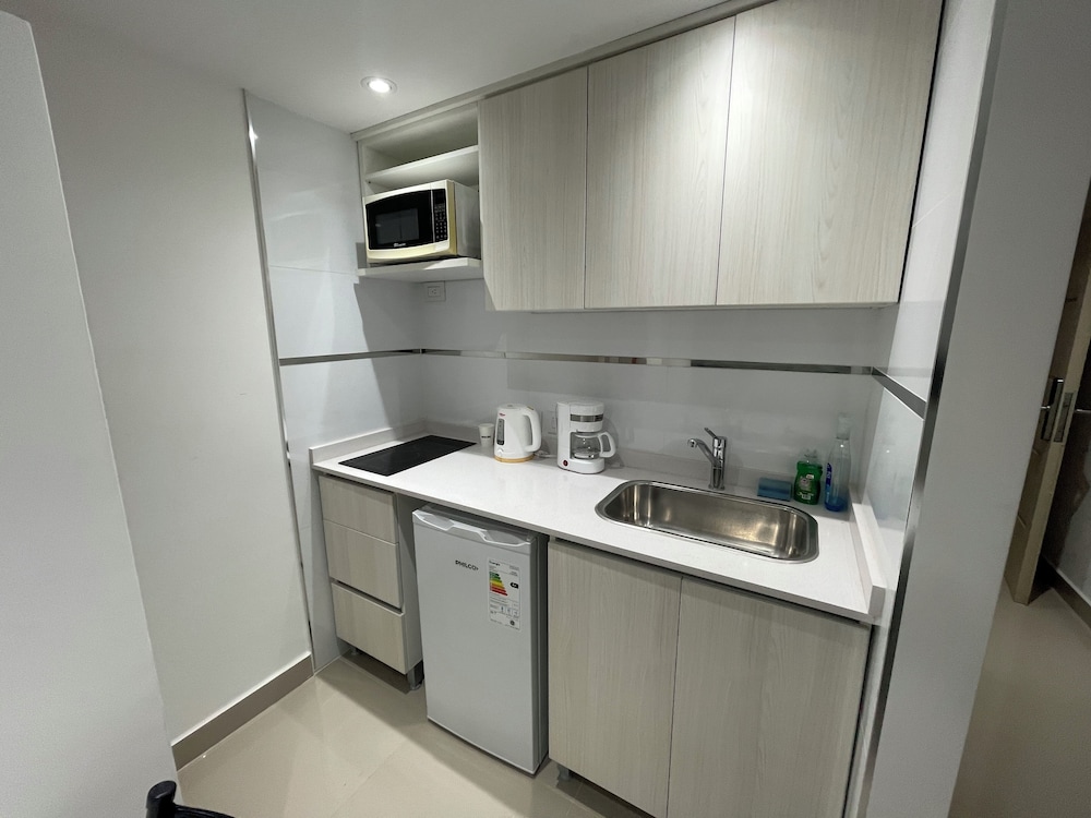 Ayres Suites Moreno
