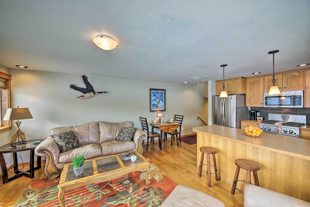 Sandpoint Vacations - Lake Pend Oreille Condo w/ Porch  Mountain View! - Property Image 21