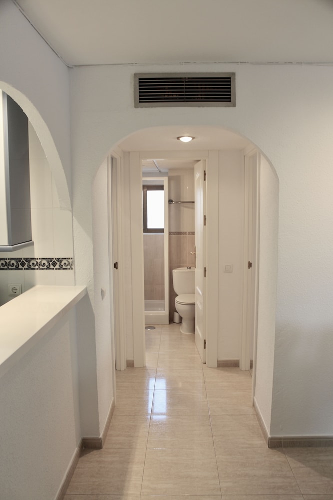 Playamar - Exclusive Beach Apartment With Pool, Tennis and Wifi photo 3
