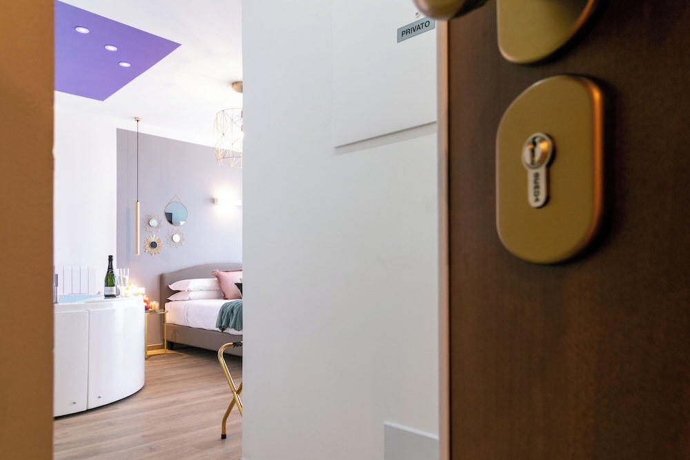 4 Star Suite SPA