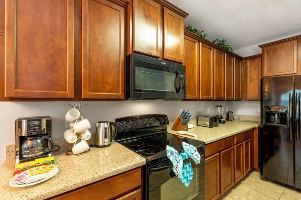 Lux Escape Private Pool Game Room Near Disney