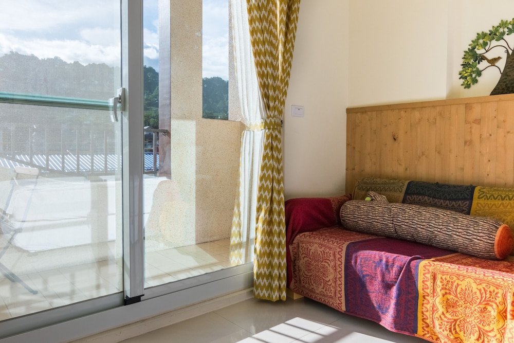 Cozy Green Guest House