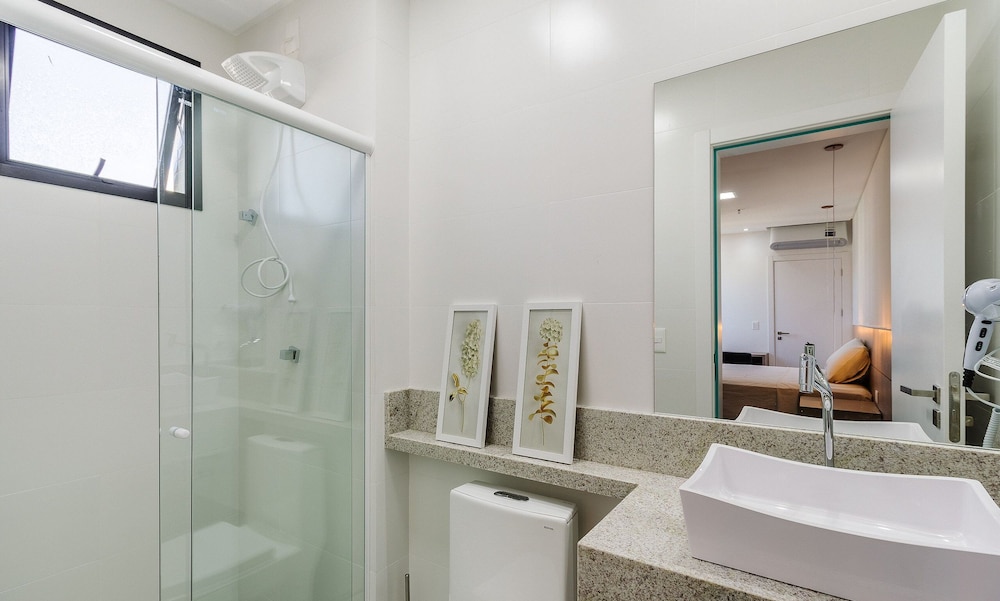 MHF II Apts Variados em Prédio com Vista para o Mar em Itapema