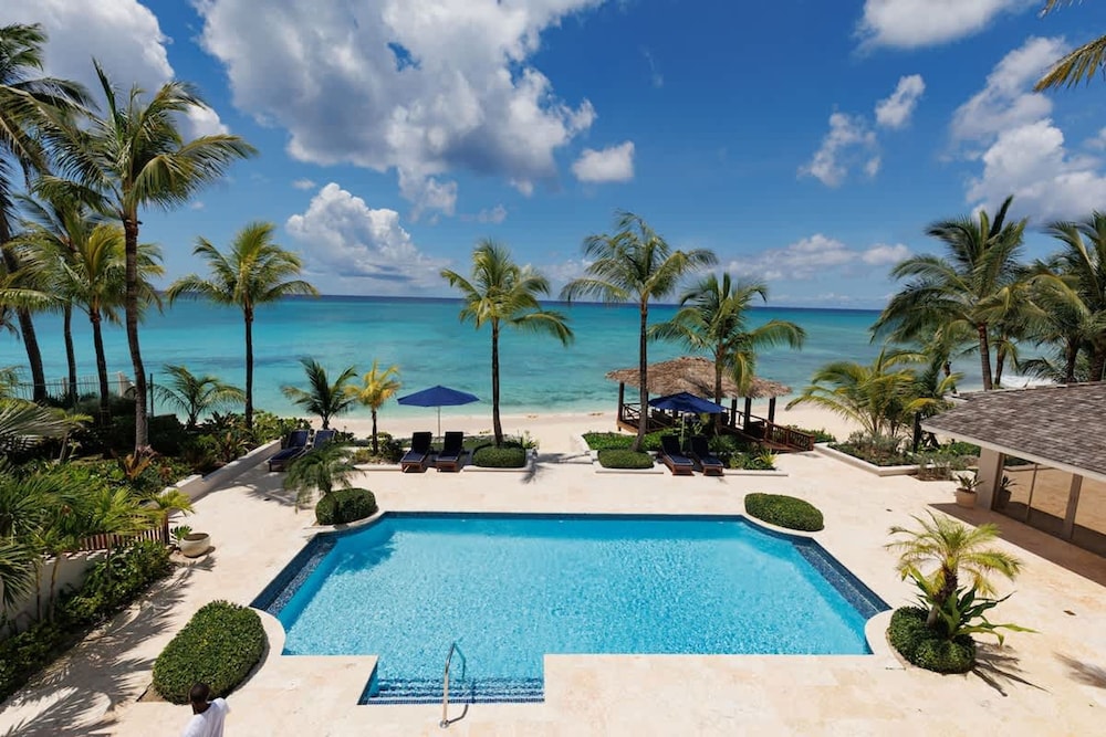 Newly Renovated Notos Cove Villa Property
