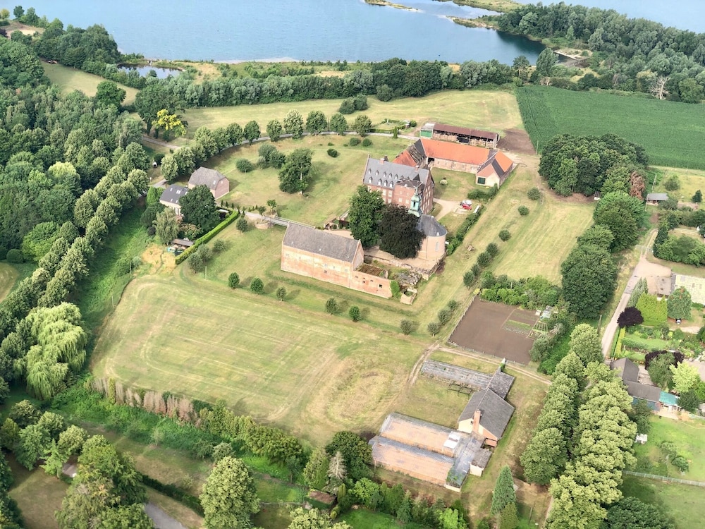 Schlosshotel Diersfordt view 5