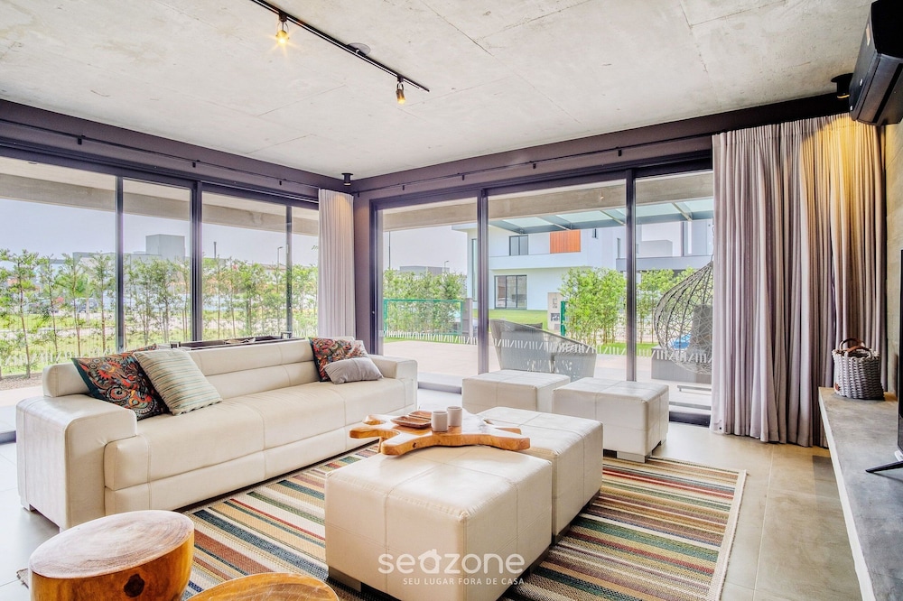 Modern House With Pool Next to Surfland Roi00