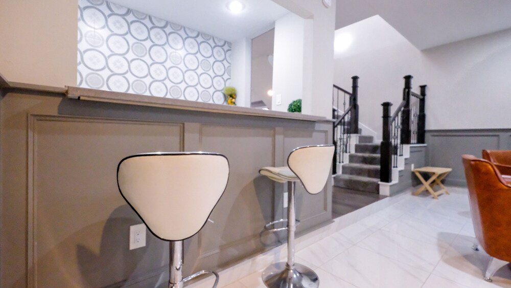 3Bdrm 3.5Bath 7Beds - NRG GRB MM-Park - Image 3