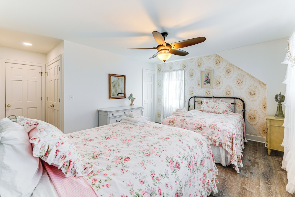 Steps to Shore: Spacious Bethany Beach Retreat