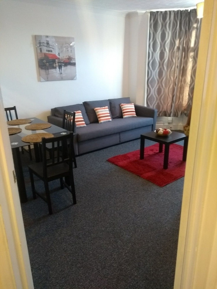 Ashburnham Apartment