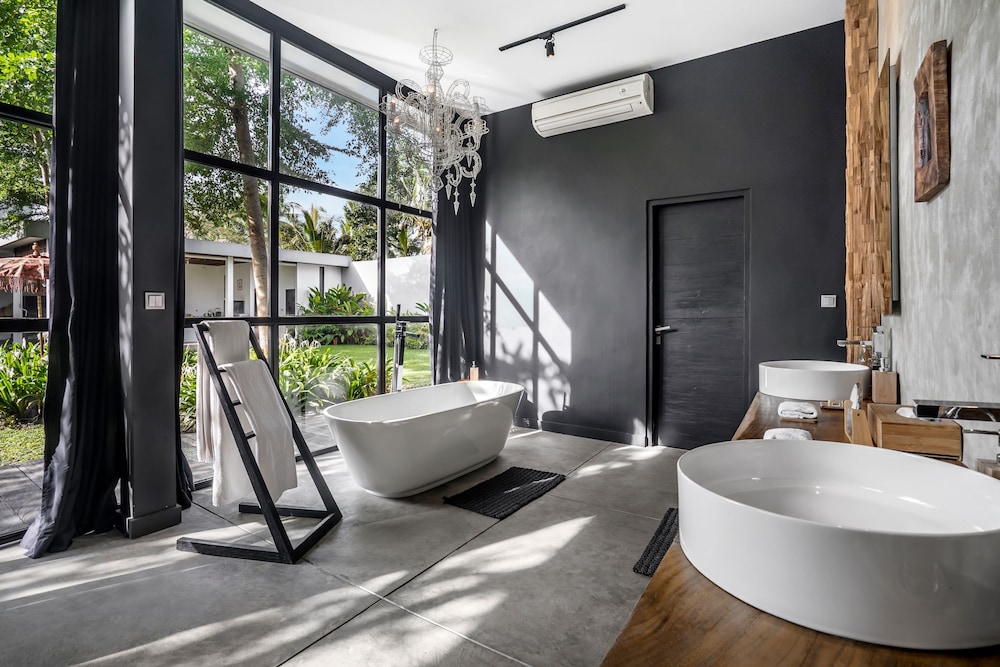 Loft Volcano by Alfred in Bali - Stylish 2 BR Loft w Pool Garden Ricefields View