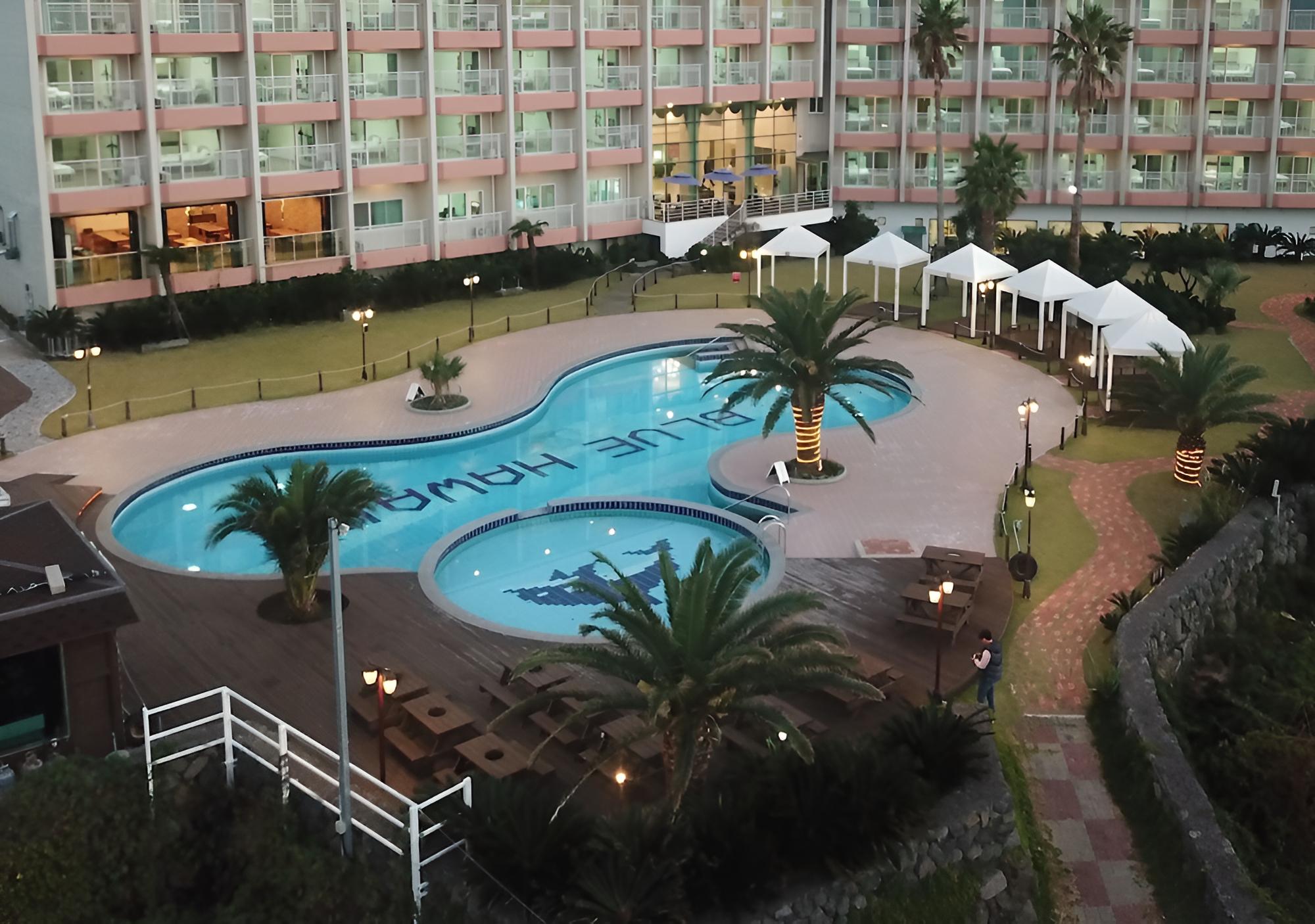 Blue Hawaii Hotel