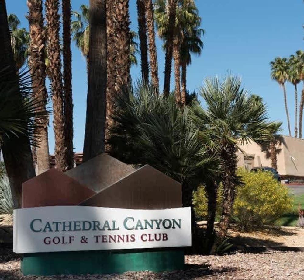 Lakeside Golf Course Retreat in Cathedral City