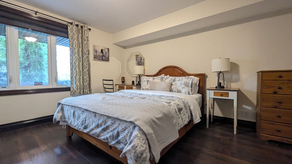 Niagara Creekside B&B