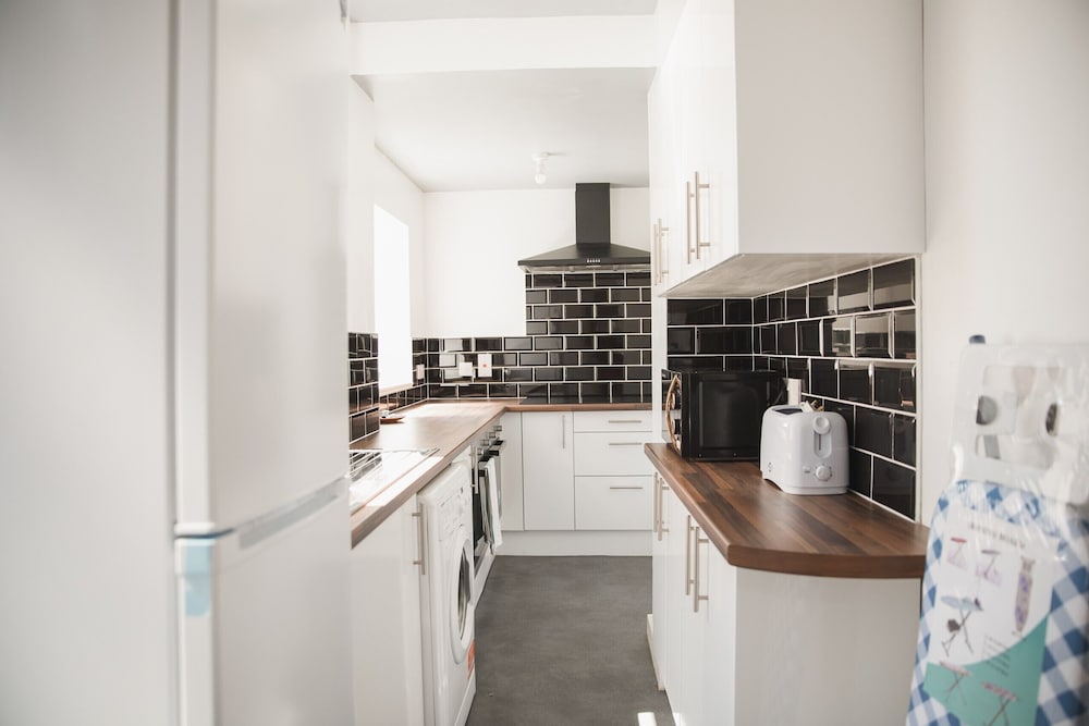 Leicester Vacations - Room in Guest Room - Big Size Room in Leicester City - Property Image 3