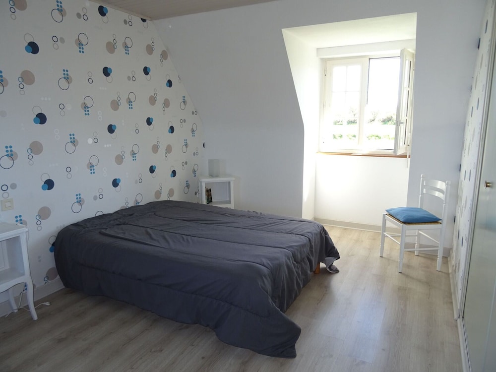 Holiday Home in Port-blanc Near Sandy Beaches