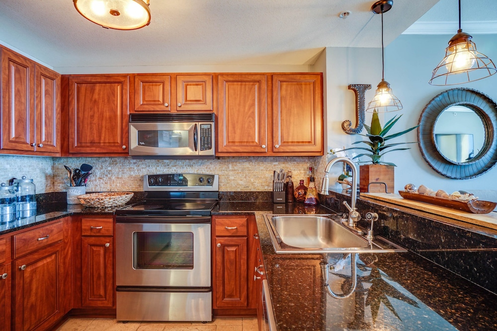 Calypso Beach Resort by Panhandle Getaways