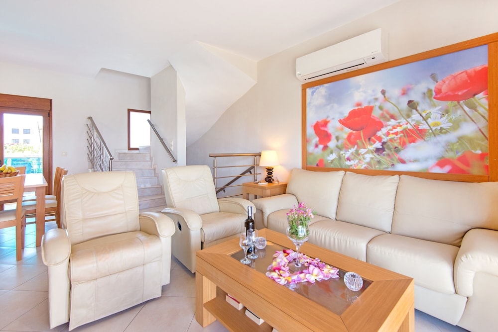 Horizon Line Villas view 2