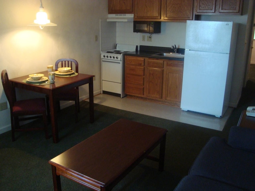 Affordable Suites Charlottesville view 2