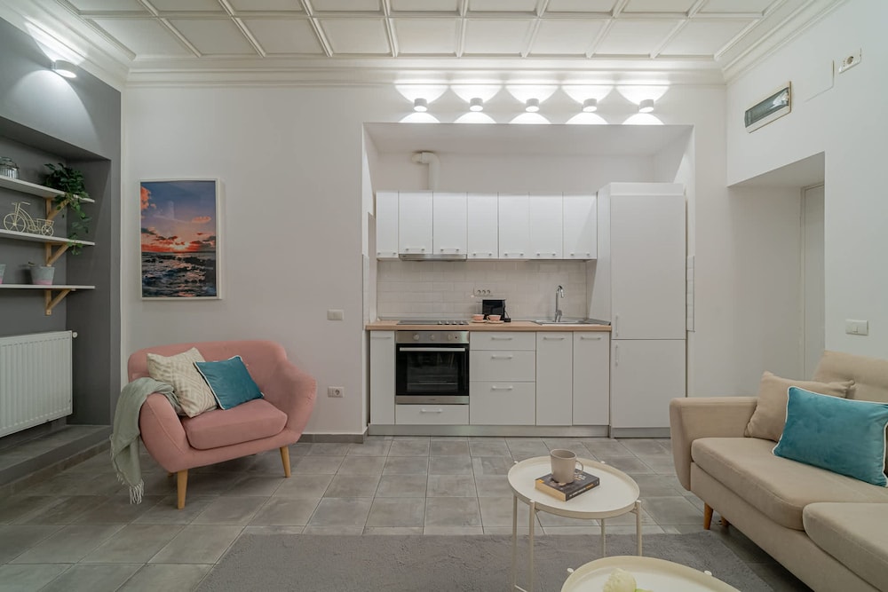 4BR Sanctuary - Near Cismigiu Park Universitatii