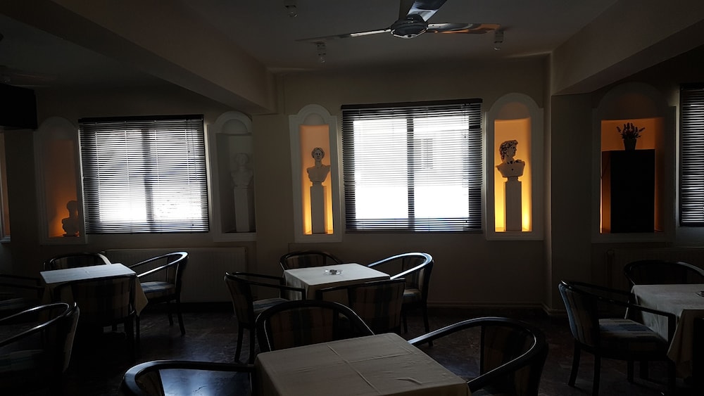 Ileri Otel & Daireler - Image 37