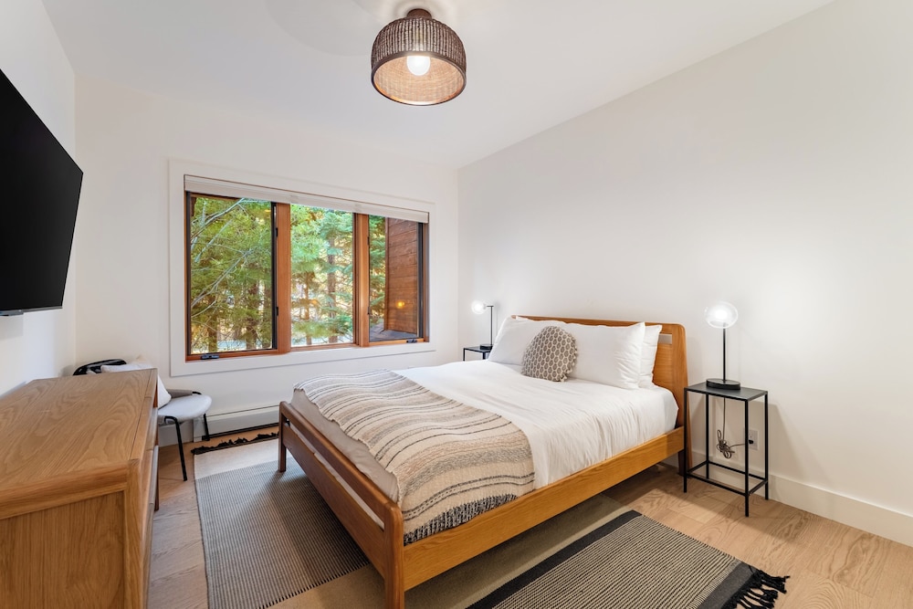 Northwood Mountain Views, Sauna, Balcony Tahoe Group Retreat view 4