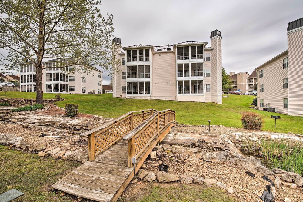 Cozy + Deluxe Branson Condo: Balcony & Pool Access view 5