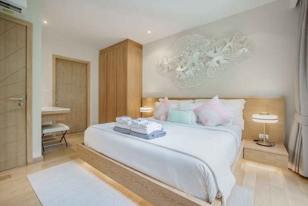 Stylish 3BR Pool Villa, Bang Tao + Airport Shuttle