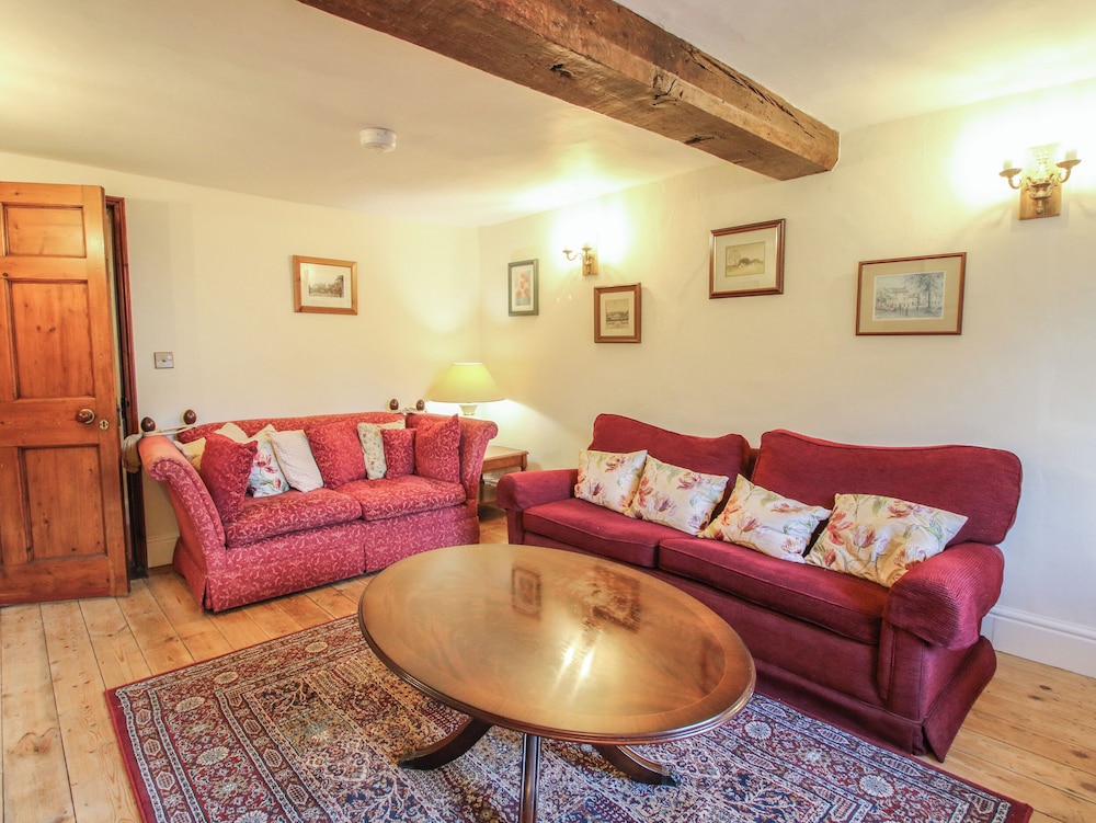 34 The Wharfage