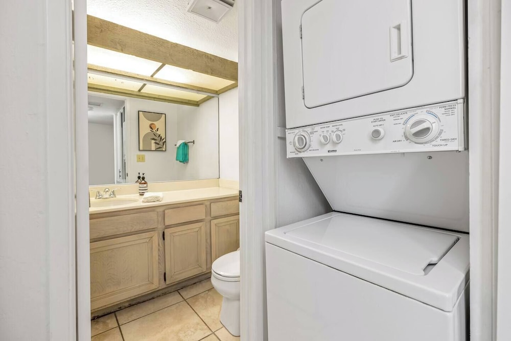 @ Marbella Lane - Gem w/ Outdoor Fun Pool & Trails