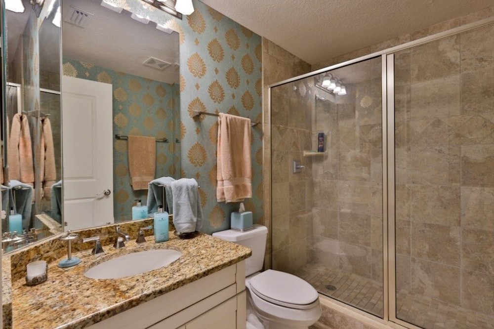 Oceanfront Condo With Beautiful Views 2 Bedroom Condo