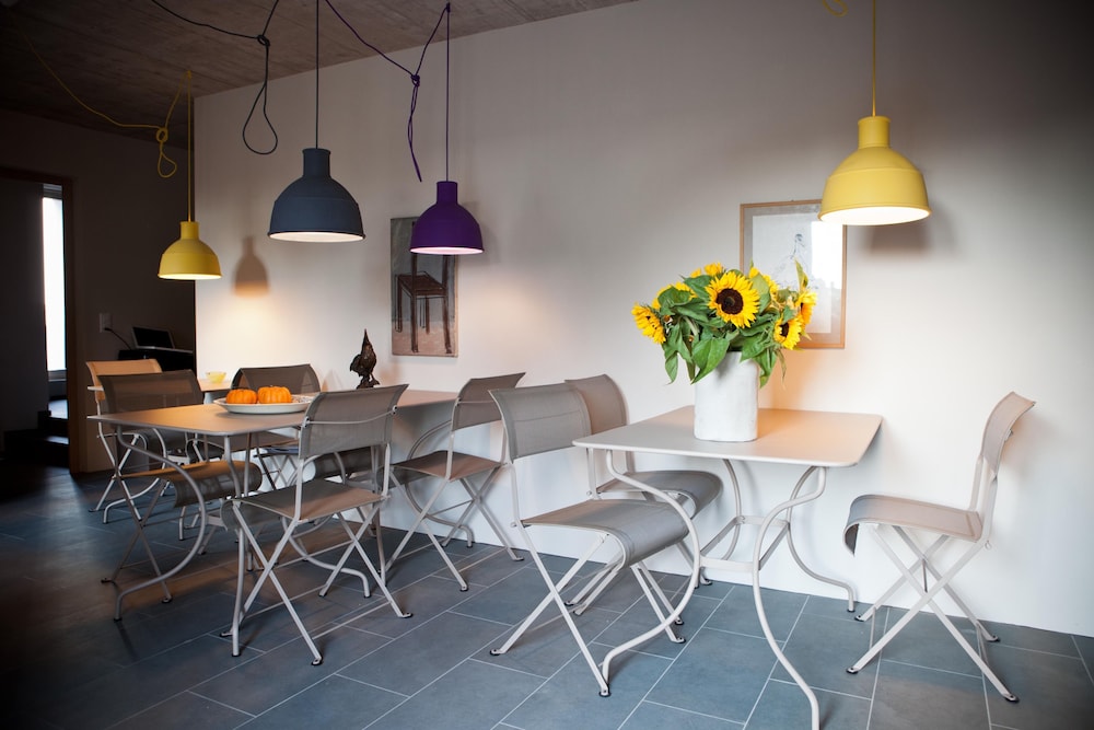 Le Coq Chantant B&B and Boutique Hotel