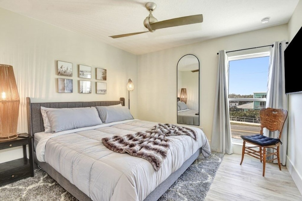 The White House On Flagler Beach - Unit 23 3 Bedroom Home