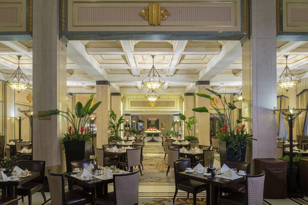 Fairmont Peace Hotel on the Bund 8
