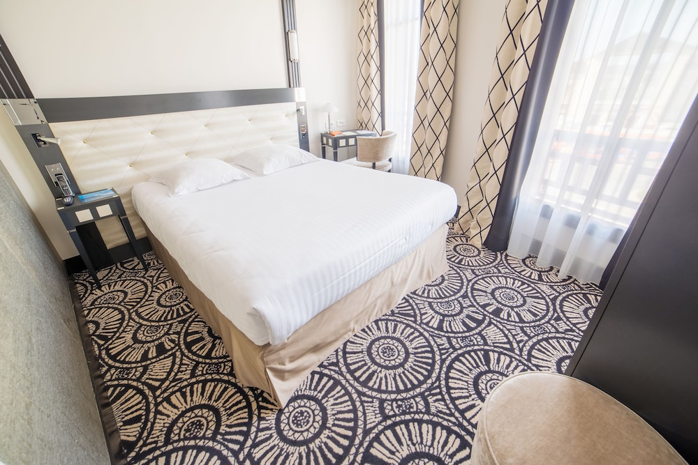 Chartres Vacations - Hotel Jehan de Beauce - Property Image 4