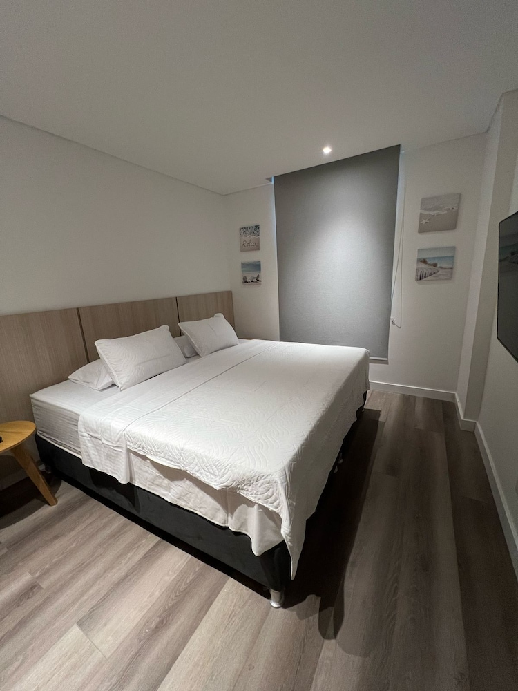 Bayside 201 Apartments