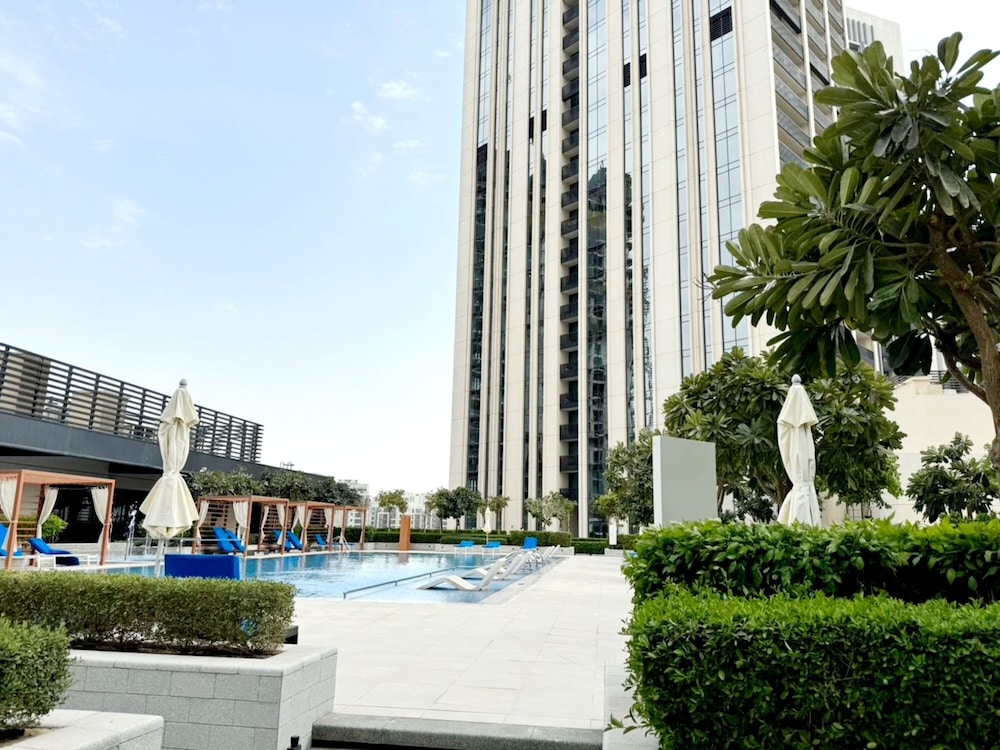 Luxury 2BR at Harbour Gate