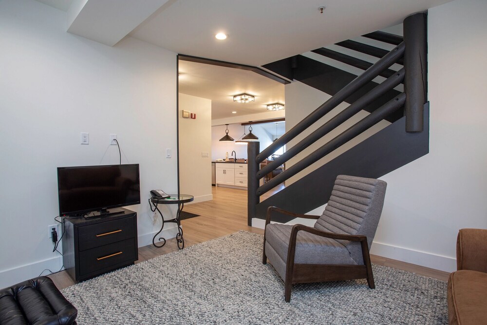 Trail's End Lodge at Deer Valley Resort - Three Bedroom Residence with Den and Spa #303 3 Condo