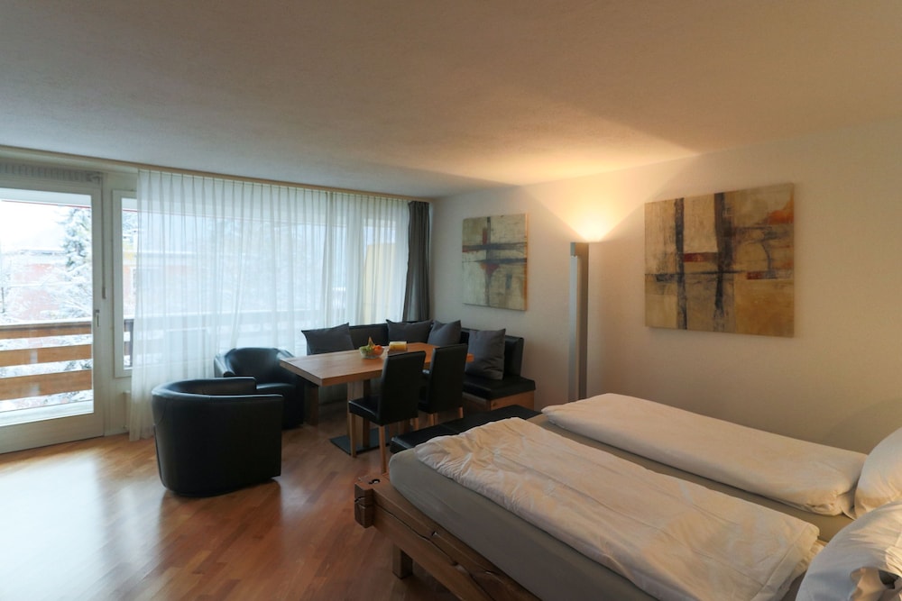 Apartments Cresta